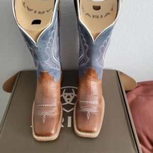 Ariat Boots, Gingersnap, 7.5 Med, Women's, Western, VGUC, Blue and Brown